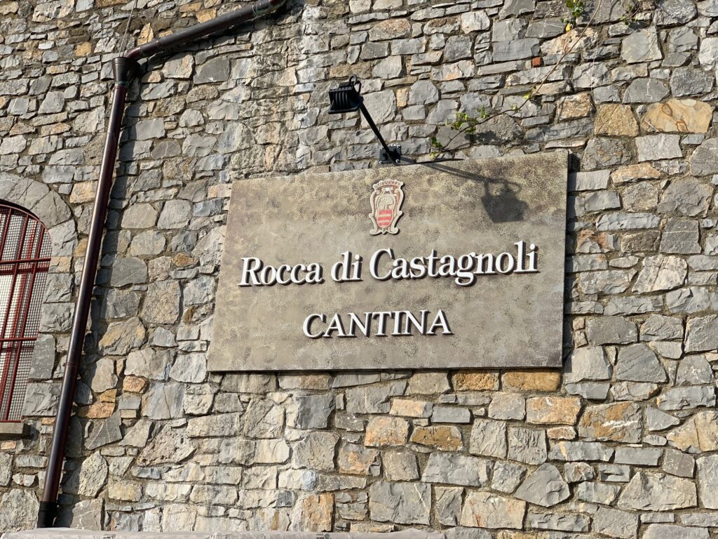 ingresso cantina Rocca di Castagnoli