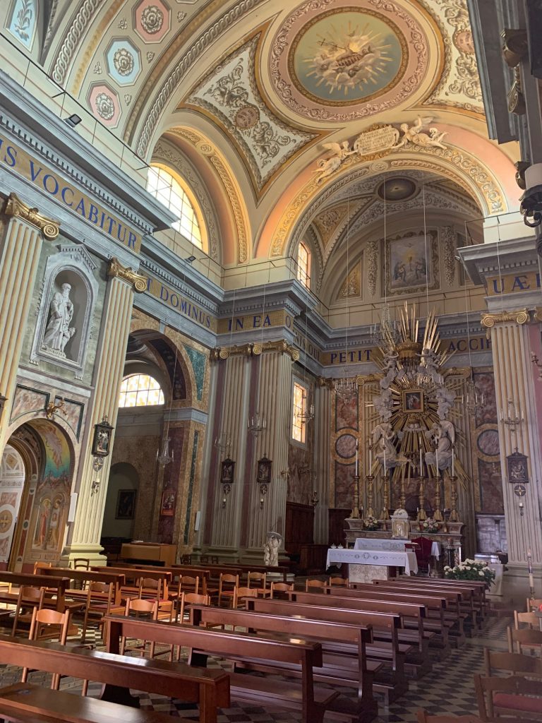 Interno chiesa san nicolo