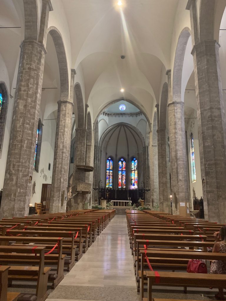 Navata chiesa San Francesco